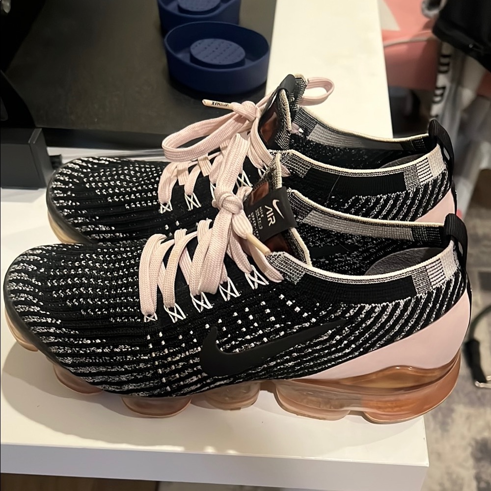 Nike Women's Black and Pink VaporMax fly knit Sneakers